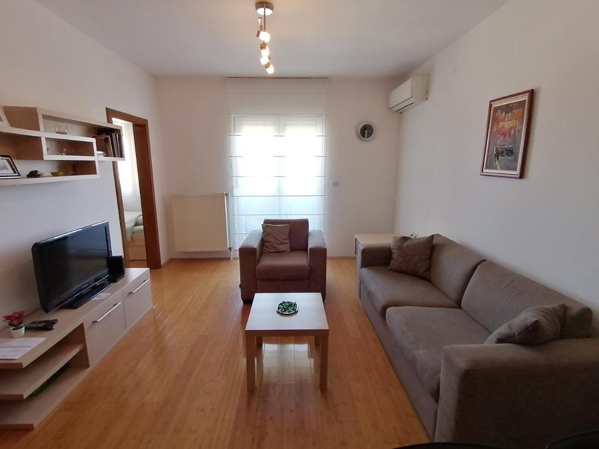 Apartman Breza Kruševac Kültér fotó